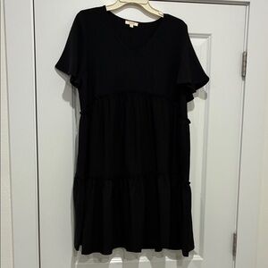 ODDY Black Tiered V-Neck Dress